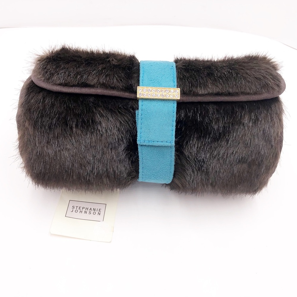 🆕{Stephanie Johnson} Faux Fur Roll Up Jewelry Bag